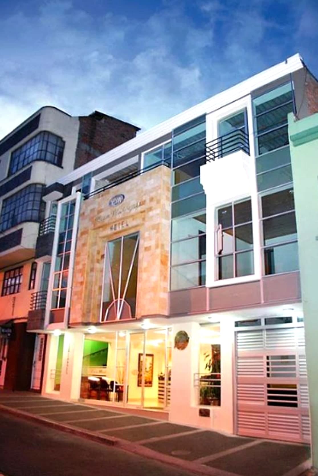 Casa Madrigal Hotel – Antiguo El Paisa